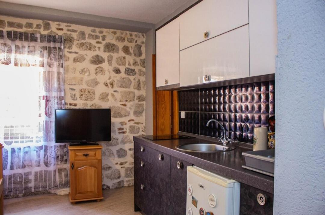 Guest House Sljuka โกตอร์ ภายนอก รูปภาพ