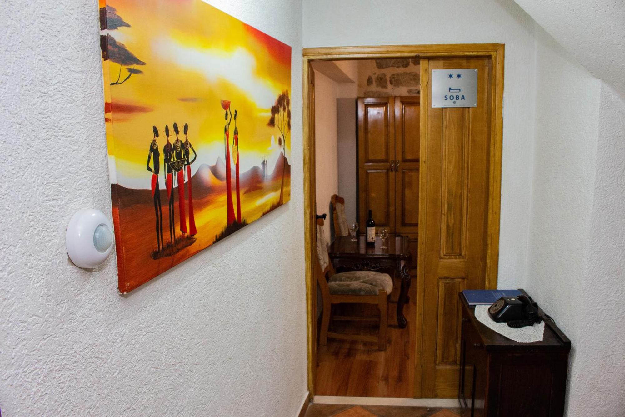 Guest House Sljuka โกตอร์ ภายนอก รูปภาพ