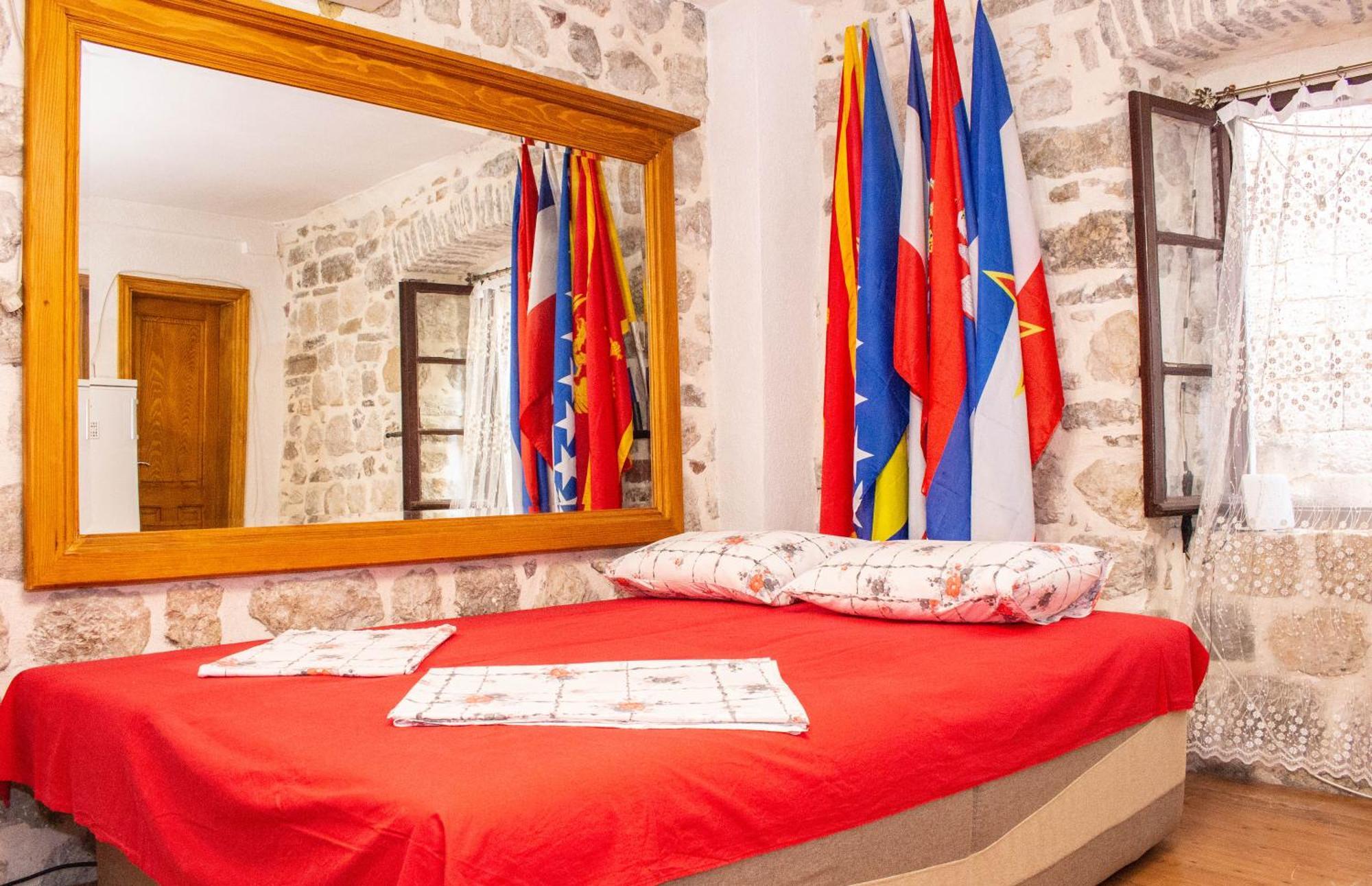 Guest House Sljuka โกตอร์ ภายนอก รูปภาพ