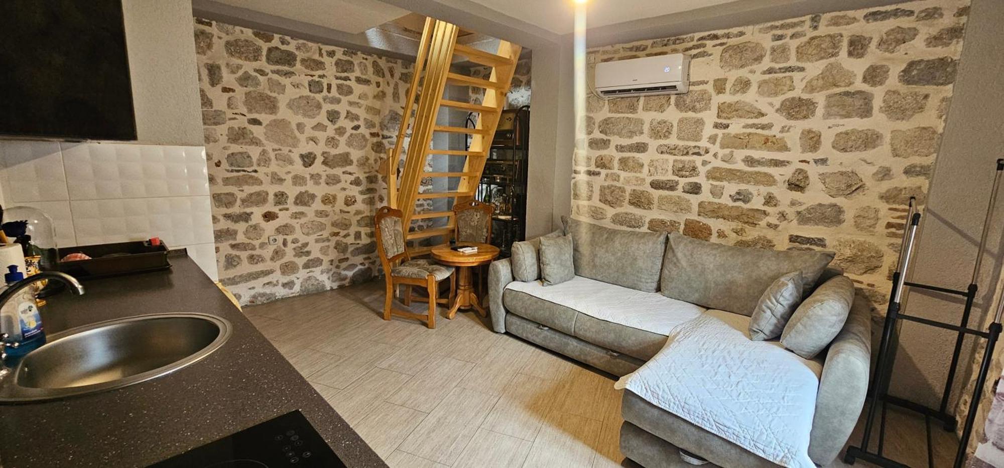Guest House Sljuka โกตอร์ ภายนอก รูปภาพ